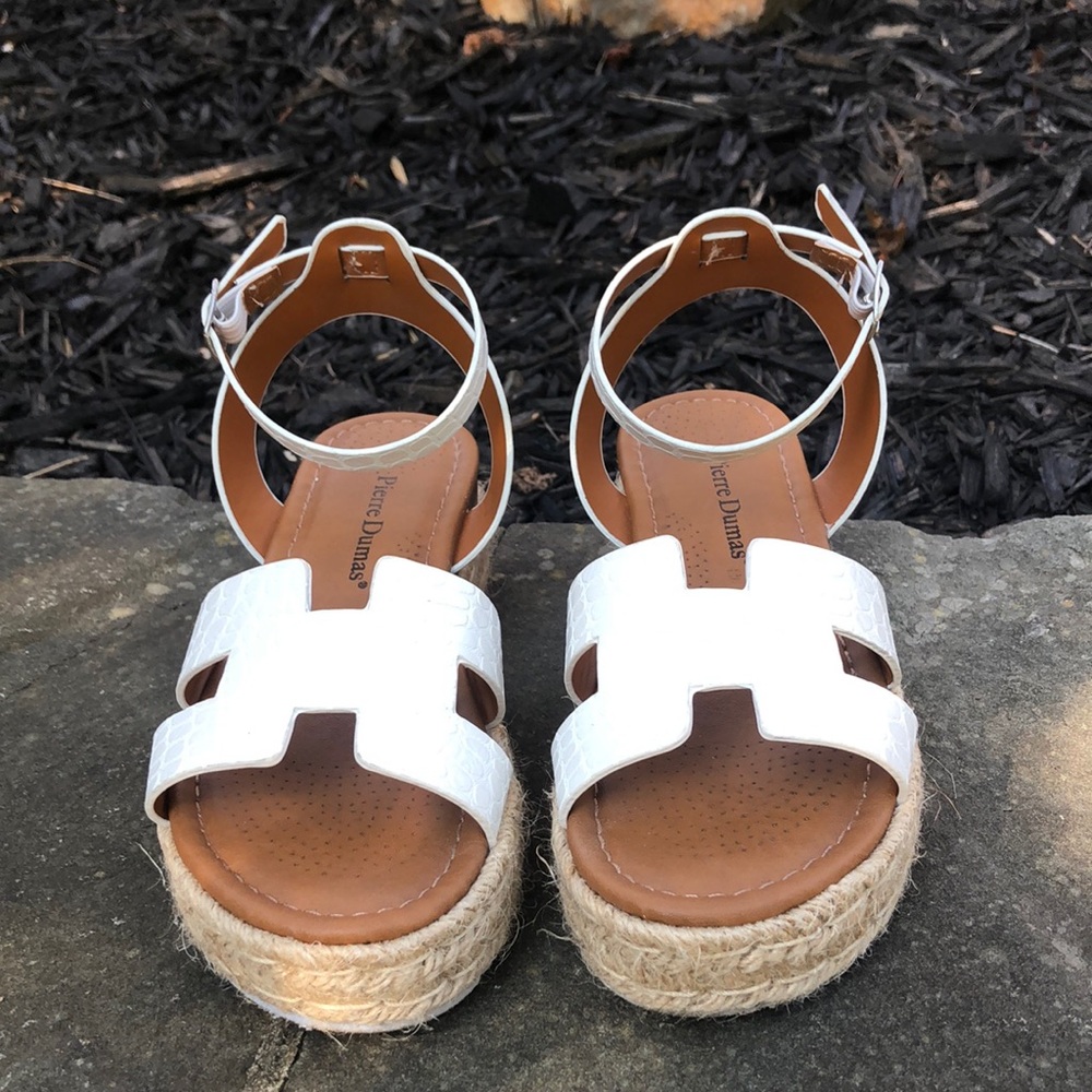 Pierre Dumas white sandals. Size 6.